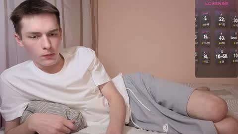 Snapshot of simonsecrett chatting on January 2026 01:24:02 PM Simon online show from January 2026 01:24:02 PM