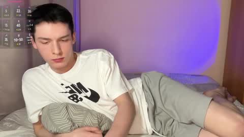 Snapshot of simonsecrett chatting on February 2026 08:05:02 PM Simon online show from February 2026 08:05:02 PM