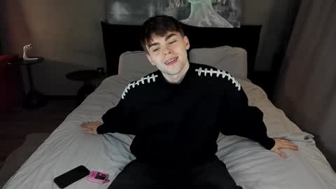 Simon online show from December 2024 06:44:01 PM