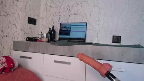 Snapshot of simplegirl1996 chatting on October 2025 07:34:02 AM regina online show from October 2025 07:34:02 AM