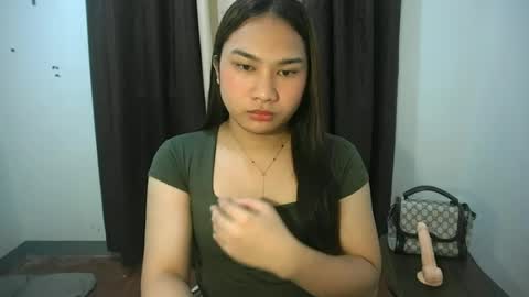 Snapshot of simply_francine chatting on June 2026 12:18:02 PM simply francine online show from June 2026 12:18:02 PM