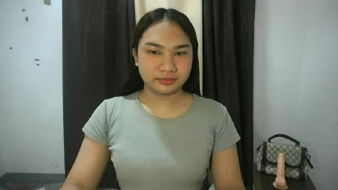 Snapshot of simply_francine chatting on June 2026 12:05:02 PM simply francine online show from June 2026 12:05:02 PM