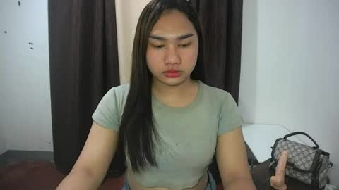 Snapshot of simply_francine chatting on July 2026 01:02:01 PM simply francine online show from July 2026 01:02:01 PM