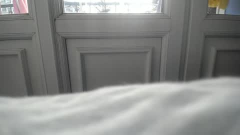 Sofi wed. - sat. 11am - 11 pm and Santi with Sofi sun.. - tue. 11 am - 5 pm  europe online show from December 2024 03:15:02 PM