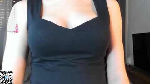 Aurora online show from September 2025 03:22:02 PM