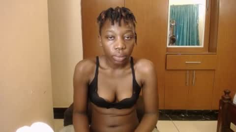 Snapshot of sindoll_ chatting on May 2026 04:52:01 AM Elsy online show from May 2026 04:52:01 AM