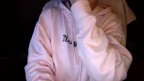 Sindra online show from January 2025 01:32:01 AM