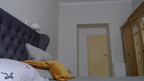 Lina online show from December 2025 08:08:01 AM