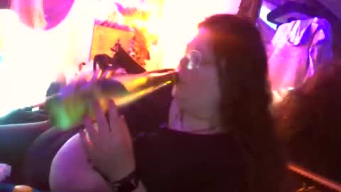 Siofra online show from September 2025 11:45:01 AM