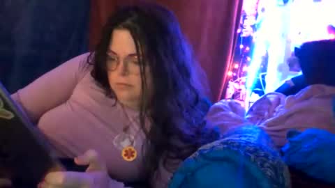 Siofra online show from November 2025 07:41:01 AM