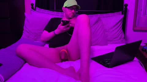 Snapshot of sirdaddymcqween chatting on May 2026 07:25:01 AM Sir Daddy McQween online show from May 2026 07:25:01 AM