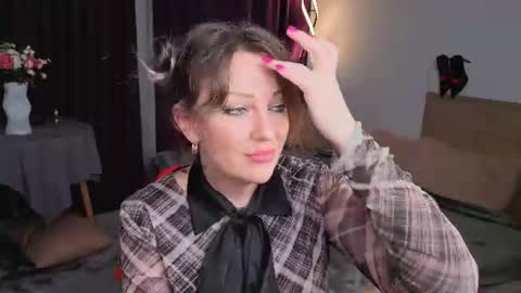 Snapshot of sirena_fly chatting on June 2026 10:21:02 PM Sirena online show from June 2026 10:21:02 PM