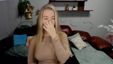 SirenaBloom online show from September 2025 05:55:02 AM