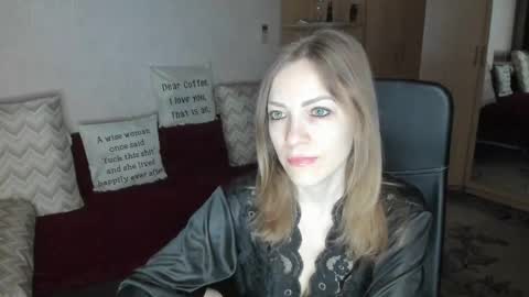 Snapshot of sirenasilk chatting on March 2026 03:12:01 AM sirenasilk online show from March 2026 03:12:01 AM
