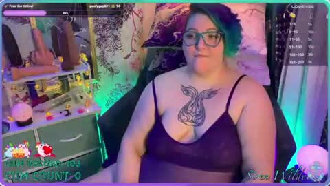 Snapshot of sirenwilde chatting on June 2026 05:19:02 AM Siren Wilde online show from June 2026 05:19:02 AM