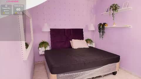 sirenyrouss online show from July 2026 08:04:02 PM