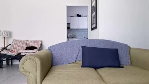 Giovanni online show from November 2025 10:25:01 AM