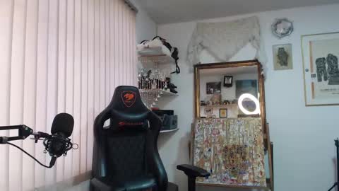 siriss_boyrag online show from February 2025 01:02:01 PM