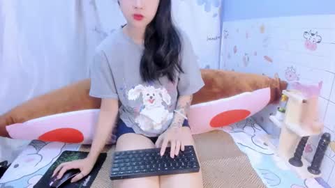 julila online show from October 2025 03:37:02 AM