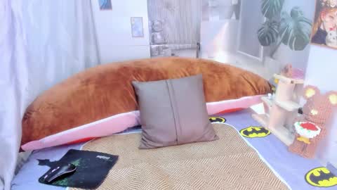 julila online show from October 2025 02:22:02 AM