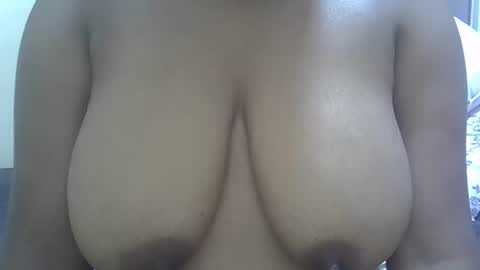 Snapshot of sisibrown97 chatting on April 2026 11:17:02 PM brown online show from April 2026 11:17:02 PM