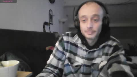 Snapshot of sissymisstress84 chatting on December 2024 07:03:01 PM Michel online show from December 2024 07:03:01 PM