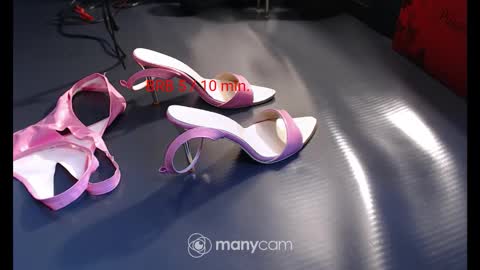 Sissyslut6111 online show from September 2025 09:42:02 AM