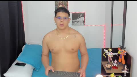 Siul Thompson online show from December 2024 11:29:01 PM