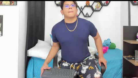 Siul Thompson online show from January 2025 03:12:02 AM