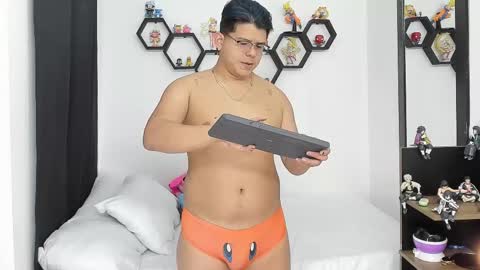 Siul Thompson online show from February 2025 06:26:02 PM