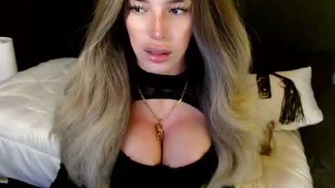 Snapshot of sizzling_cassie130 chatting on July 2026 01:18:02 AM Cassie online show from July 2026 01:18:02 AM