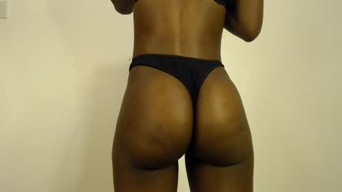 sizzly_ass online show from June 2026 02:32:02 PM