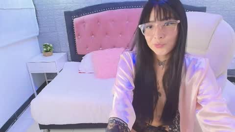 Skadhi online show from April 2026 08:24:02 PM