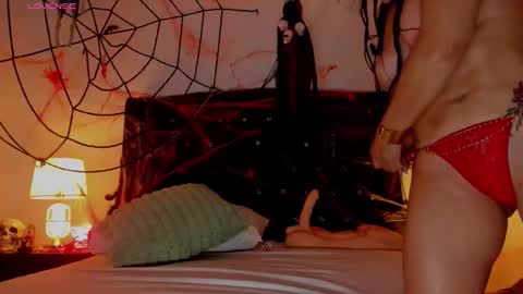 Skay online show from October 2025 12:22:01 AM