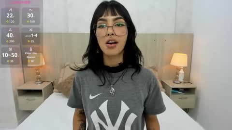 Emily Rojas online show from October 2025 03:37:01 AM