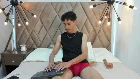 skinny jean  online show from April 2026 09:04:01 PM