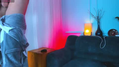 Snapshot of skinny_mac_ chatting on July 2026 03:30:01 PM Mac online show from July 2026 03:30:01 PM