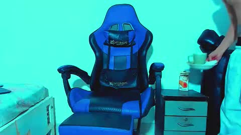 skinny marked online show from October 2025 02:04:02 AM