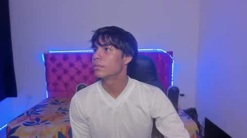 sam online show from May 2026 03:35:02 AM