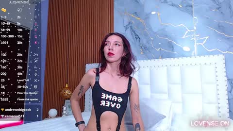 Snapshot of skinnyandcute_ chatting on January 2025 07:26:01 PM Mariah Black online show from January 2025 07:26:01 PM