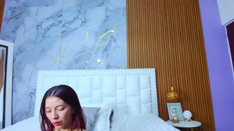 Snapshot of skinnyandcute_ chatting on January 2025 07:20:01 PM Mariah Black online show from January 2025 07:20:01 PM