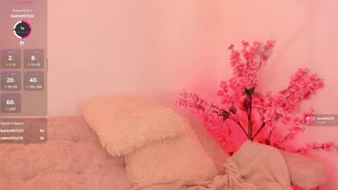 Mila online show from October 2025 08:11:02 PM