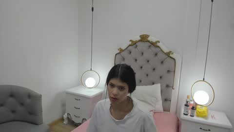 SkinnyGirl online show from February 2026 07:12:01 PM