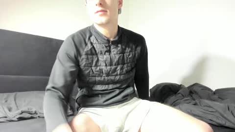 Snapshot of skinnyguywithbigd chatting on December 2025 02:52:01 AM skinnyguywithbigd online show from December 2025 02:52:01 AM