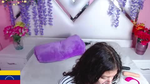  SKINNYHORNY   online show from December 2024 05:10:02 AM