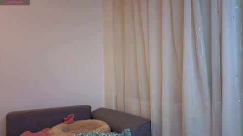 Snapshot of skinnymode chatting on October 2025 06:43:01 AM SkinnyMode online show from October 2025 06:43:01 AM