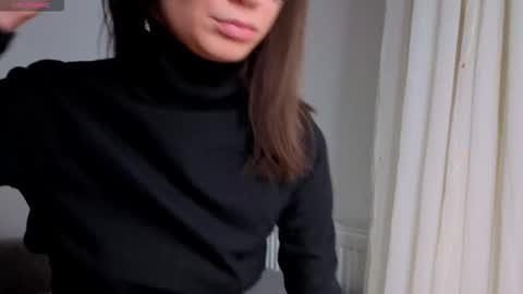 Snapshot of skinnymode chatting on October 2025 07:18:01 PM SkinnyMode online show from October 2025 07:18:01 PM