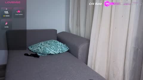 Snapshot of skinnymode chatting on November 2025 05:03:01 PM SkinnyMode online show from November 2025 05:03:01 PM