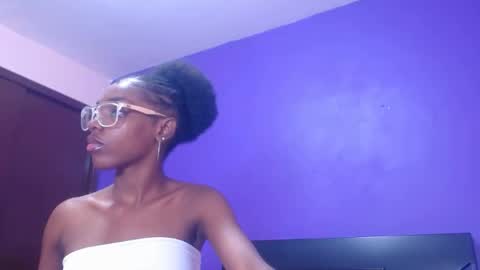 skinnysexy4u online show from June 2026 12:46:02 PM