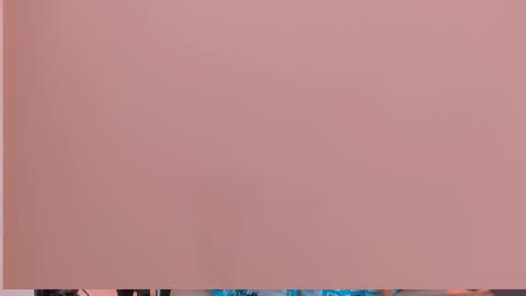 Snapshot of skinnyyuliana18 chatting on October 2025 07:32:01 PM YULIANA online show from October 2025 07:32:01 PM